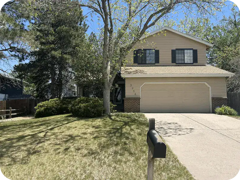 Denver house exterior before sale to New Era Home Buyers