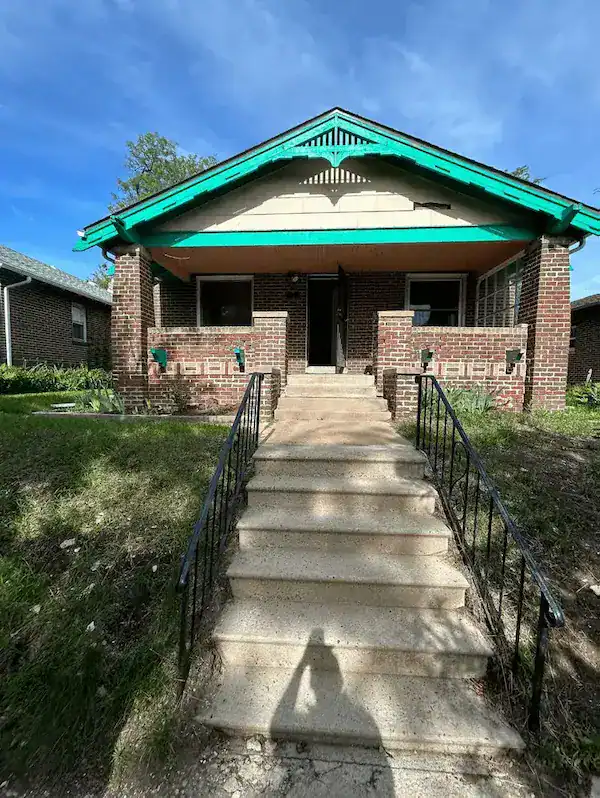 Locations we buy houses in Colorado. An old home in Denver purchased by New Era Home Buyers.